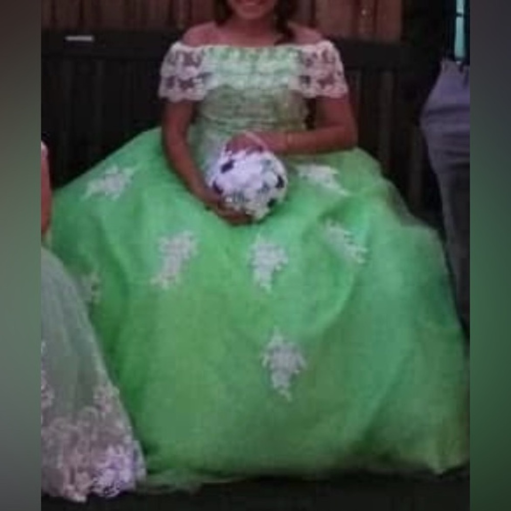 Elegant Green Kids Dress - Picture 2 of 5